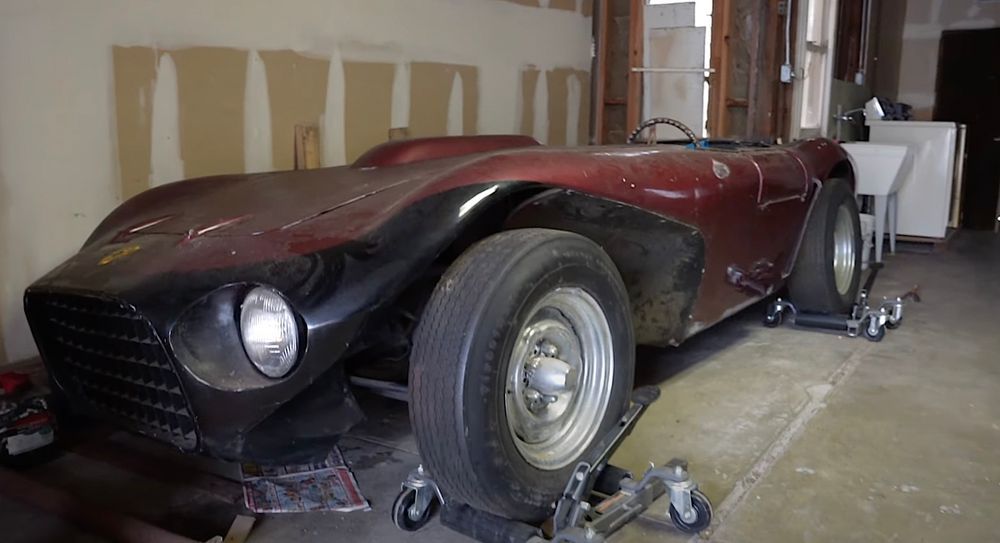 Race Roadster Is A Mystery Ripe For The Internet