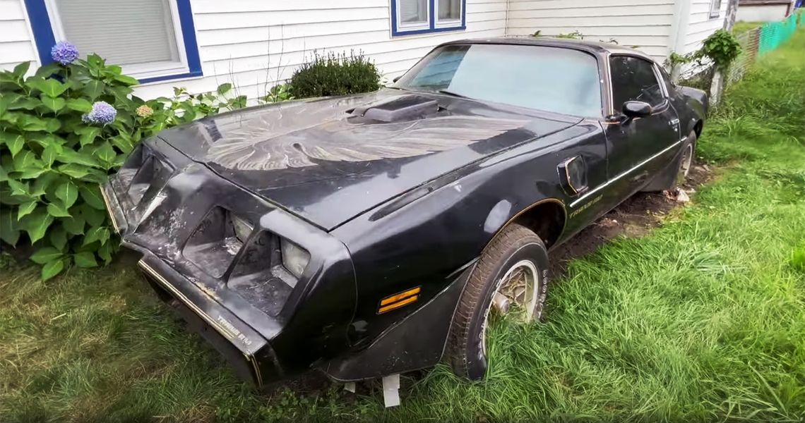 YouTuber Unearths a 1979 Pontiac Trans Am After Two Decades of Abandonment