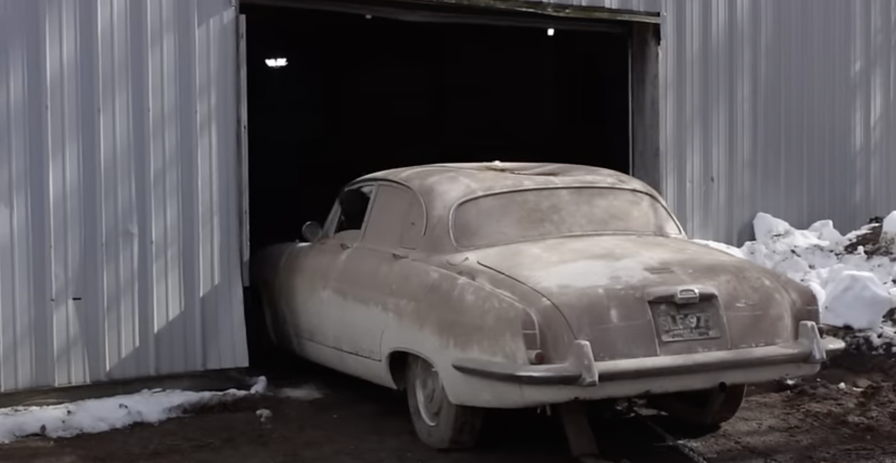 1964 Jaguar Mark X Is Pulled From Hiding and Detailed