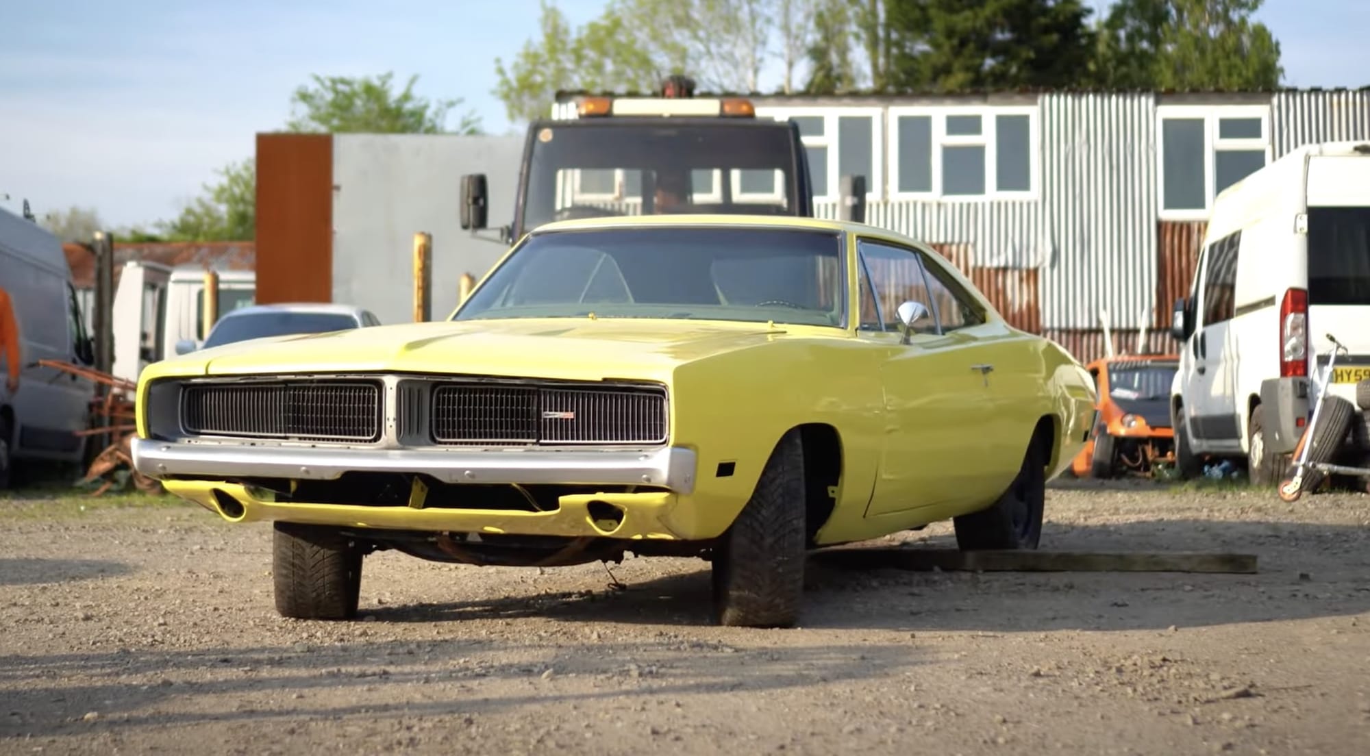 Guy Takes On 1970 Dodge Charger Left in Pieces for 36 Years