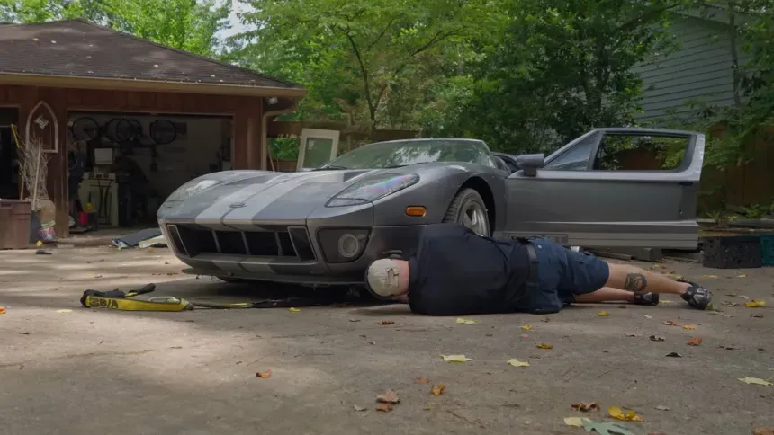 Mold-Filled Ford GT Roars to Life After a Decade of Neglect